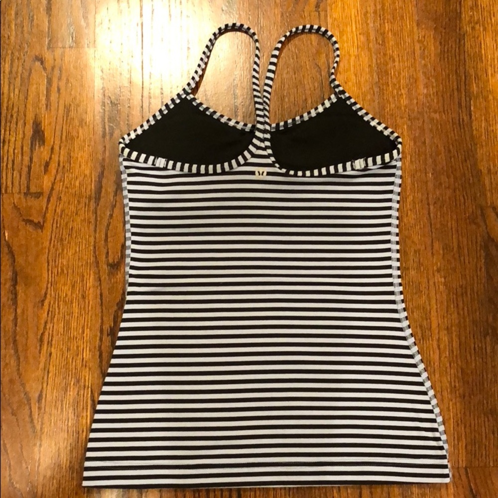 🍋Lululemon Power Y Tank! NWOT! - Picture 3 of 8